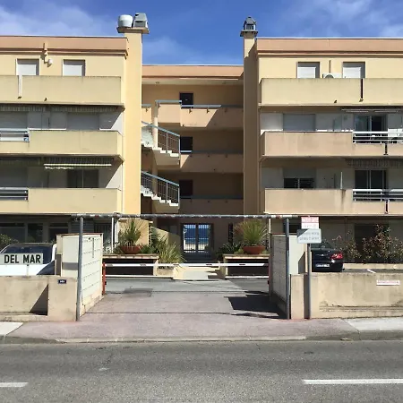 207-front De Parking Prive *