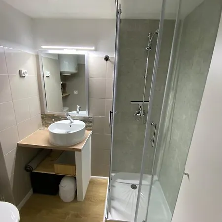 207-front De Parking Prive Apartmán *