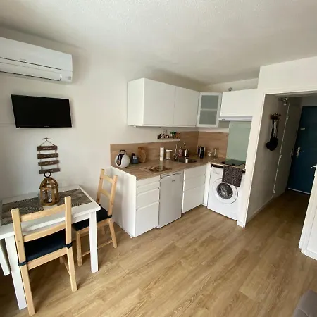 207-front De Parking Prive