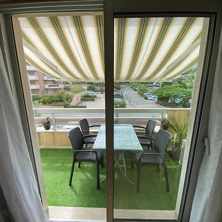 公寓 Studio 207 A 30 M De La Plage Terrasse Et Parking 滨海卡瓦莱尔